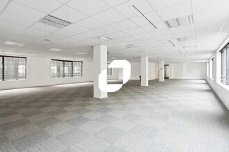 Bureau dans Rueil-Malmaison à louer Photo intérieure- Image 2 de 2