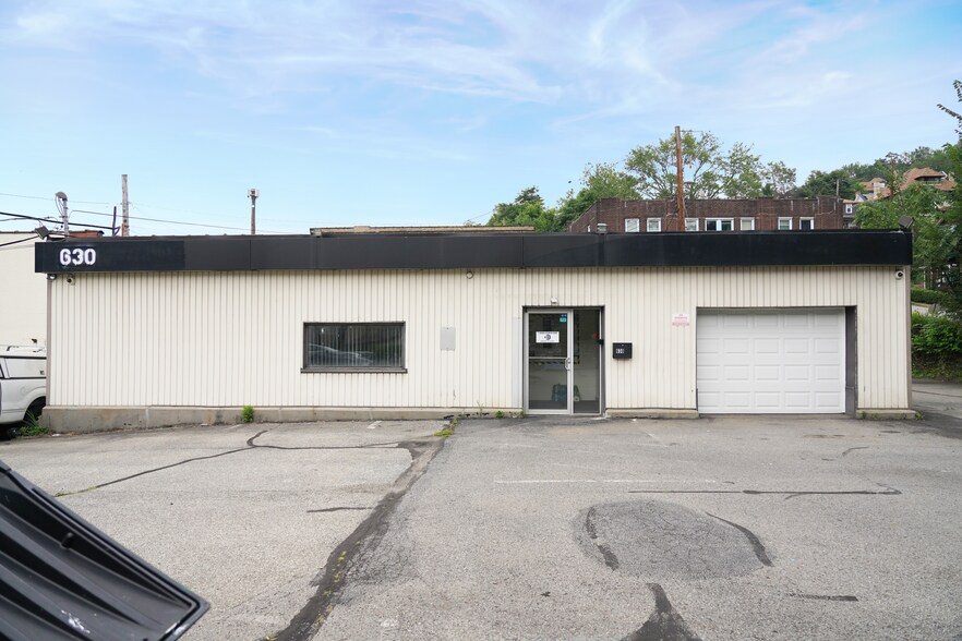 630 Ardmore Blvd, Wilkinsburg, PA à vendre - Photo du bâtiment - Image 2 de 5