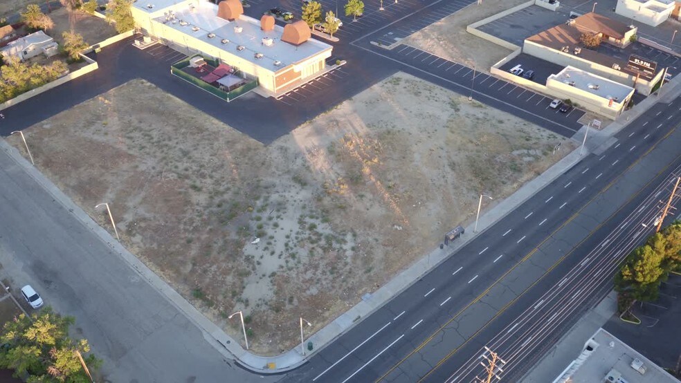 Opportunity Zone Land, Lancaster, CA à vendre - Vidéo sur l’inscription commerciale - Image 2 de 49