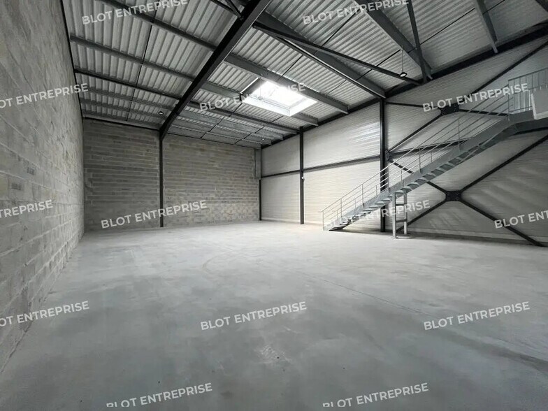 Flex dans Saint-Herblain à louer - Photo du bâtiment - Image 2 de 7