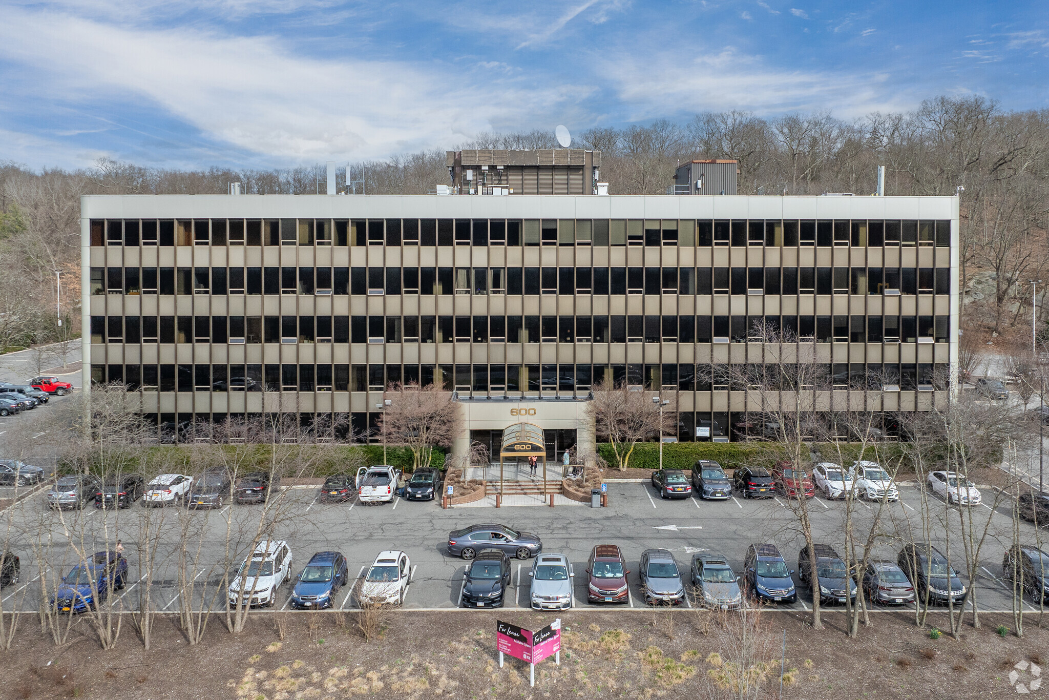 600 Mamaroneck Ave, Harrison, NY à louer Photo du b timent- Image 1 de 27