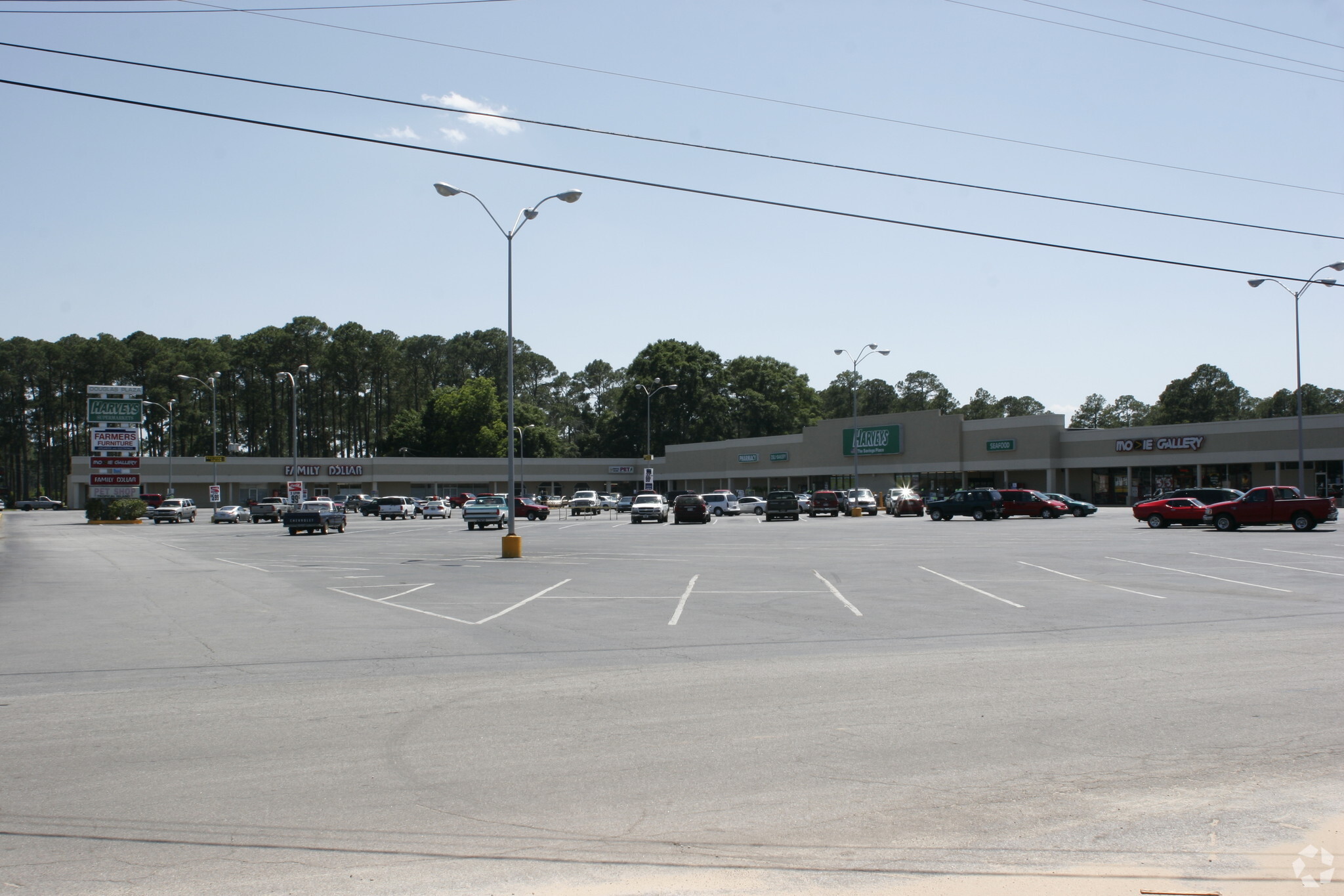 805-831 Peterson Ave N, Douglas, GA for lease Primary Photo- Image 1 of 25