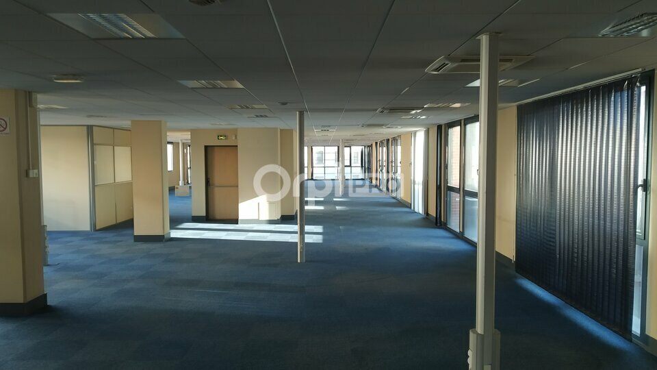 Office in Reims for lease - Interior Photo - Image 2 of 8