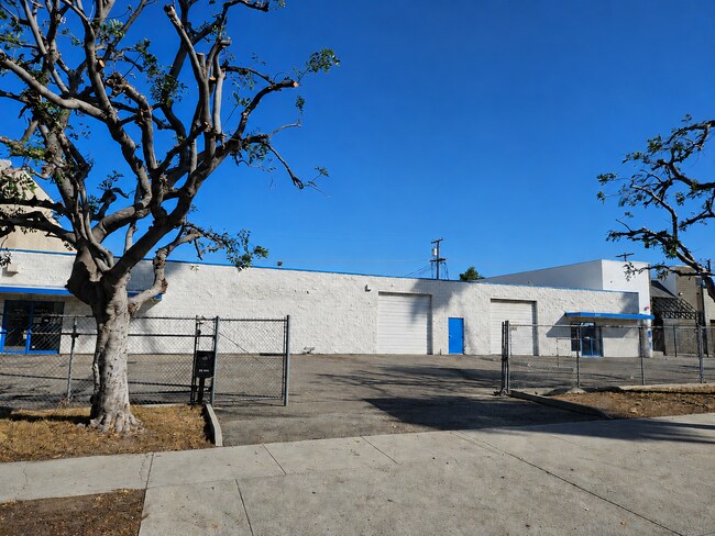 Plus de détails pour 325-329 Mira Loma Ave, Glendale, CA - Industriel à louer