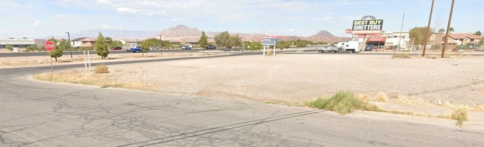 Dinkledorf Rd, Henderson, NV à vendre - Photo du bâtiment - Image 2 de 7