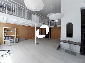 Plus de détails pour Commerce de détail à vendre