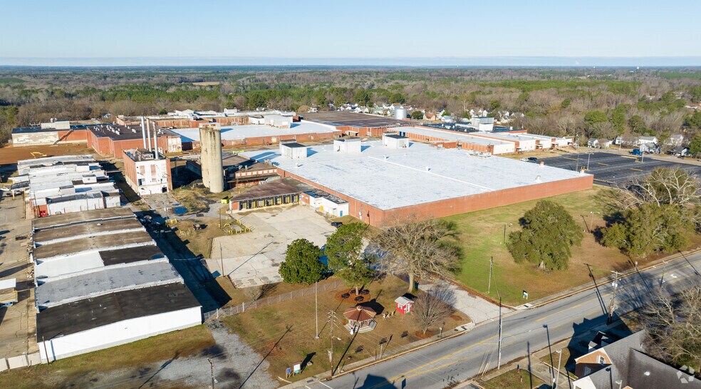 200 N 13th St, Erwin, NC for lease - Aerial - Image 2 of 10