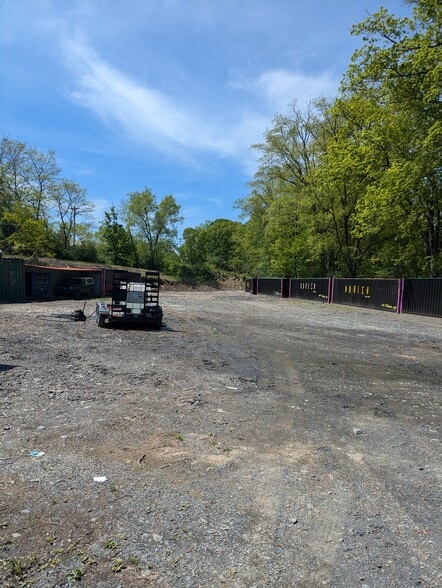 1715 NY-17M Hwy, Goshen, NY for sale - Primary Photo - Image 2 of 3