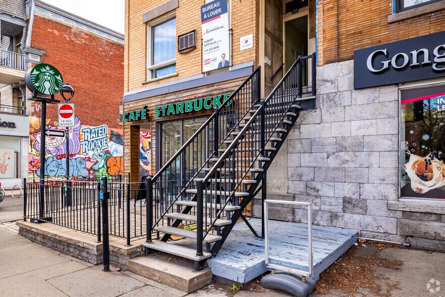 751-753 Av Du Mont-Royal E, Montréal, QC à louer - Photo du bâtiment - Image 2 de 2
