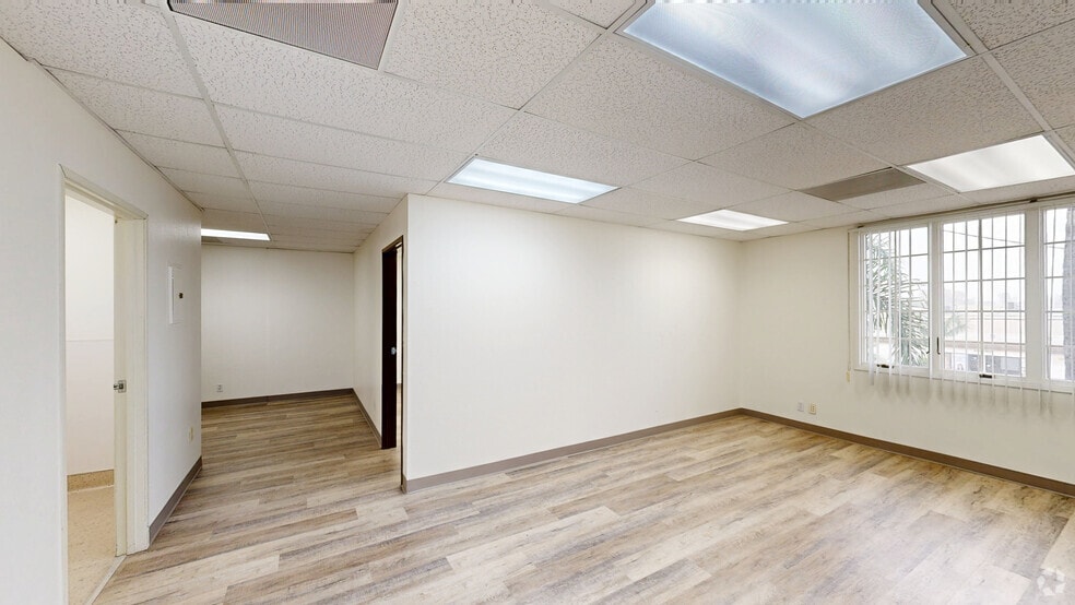172 N Tustin St, Orange, CA for lease - Matterport 3D Scan - Image 2 of 7