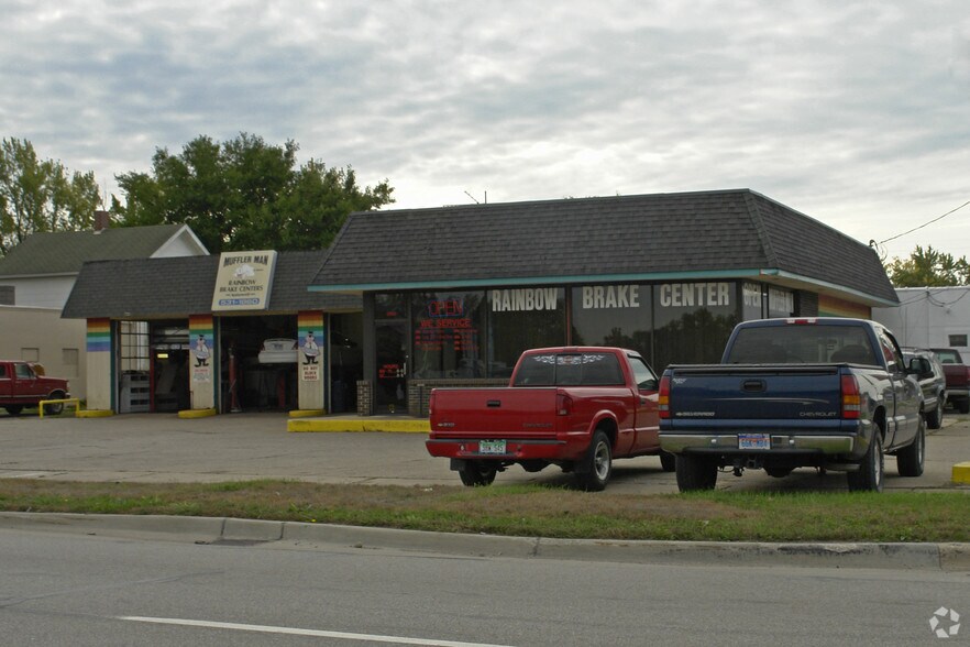 3850 28th St SW, Grandville, MI à vendre - Photo du bâtiment - Image 2 de 3