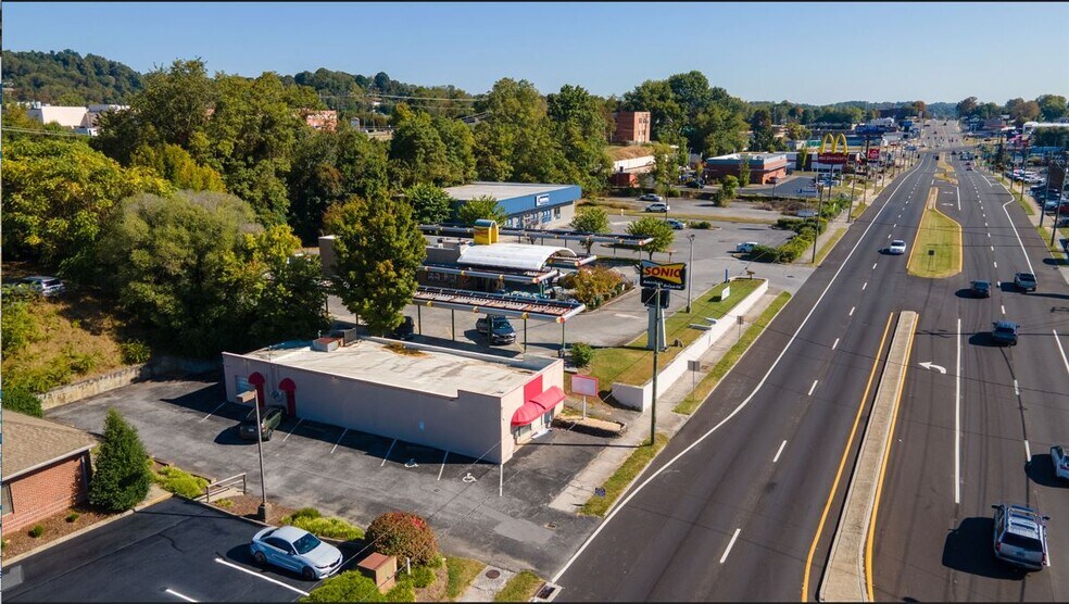 2725 W State St, Bristol, TN à vendre - Photo principale - Image 1 de 12