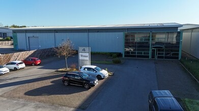 Trident Dr, Wednesbury à louer Photo du bâtiment- Image 2 de 6