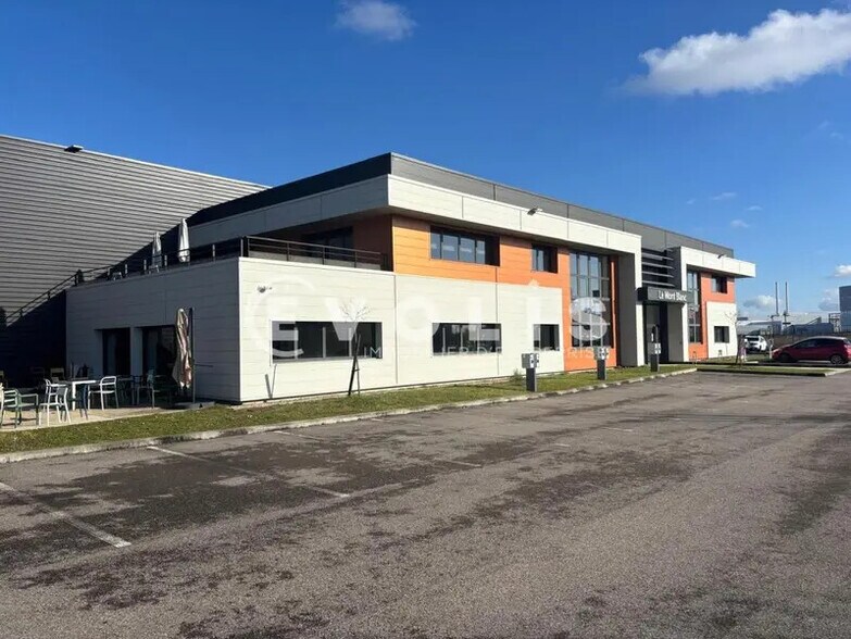 Flex dans Jonage à louer - Photo du bâtiment - Image 2 de 4