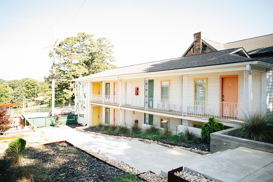 1156 N College Ave, Fayetteville, AR for sale - Building Photo - Image 2 of 4