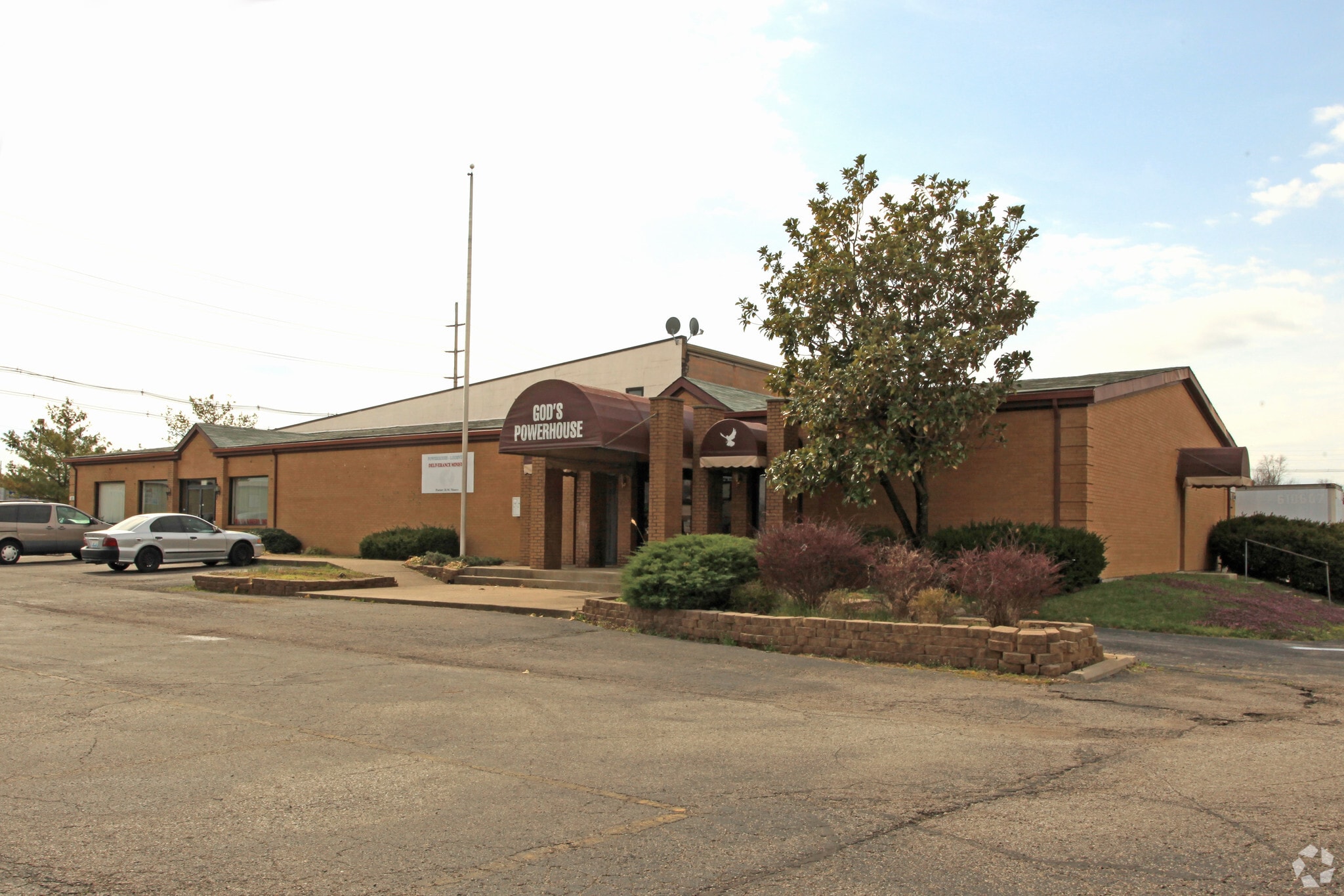 3410 Bashford Avenue Ct, Louisville, KY for lease Building Photo- Image 1 of 11