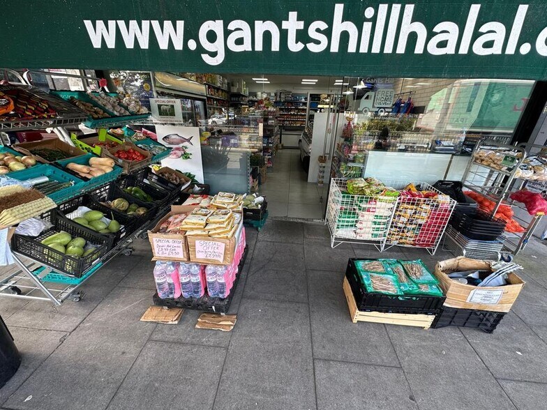 9 Woodford Ave, Ilford à vendre - Photo du bâtiment - Image 1 de 27