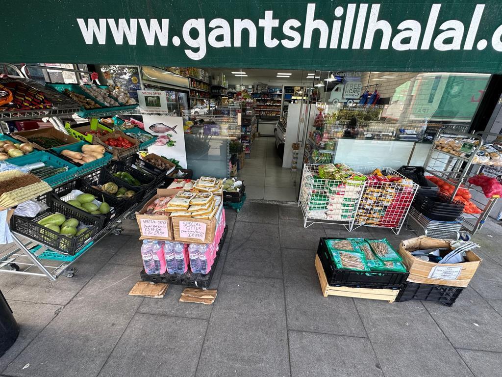 9 Woodford Ave, Ilford à vendre Photo du bâtiment- Image 1 de 28