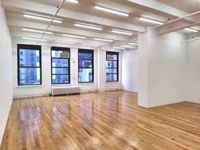 121-127 W 27th St, New York, NY for lease Interior Photo- Image 2 of 5