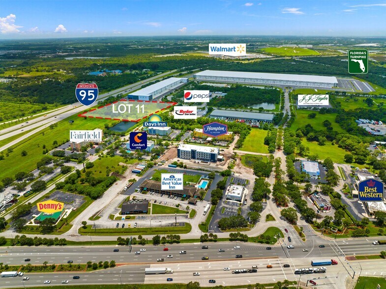 Crossroads Pky, Fort Pierce, FL à louer - Aérien - Image 3 de 13