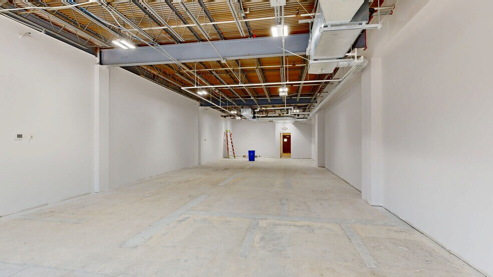 6677-6683 Delmar Blvd, University City, MO à louer - Numérisation 3D de Matterport - Image 2 de 12