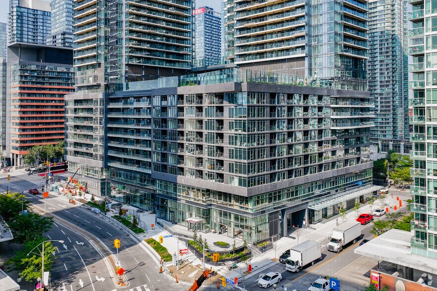 23 Spadina Ave, Toronto, ON à louer - Photo du bâtiment - Image 3 de 3