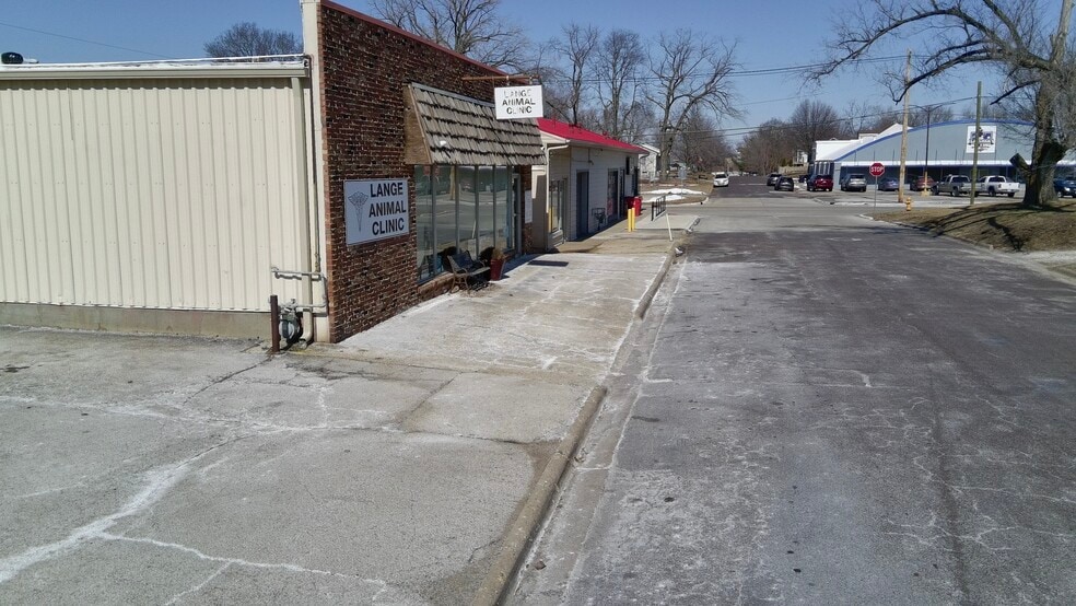 1305 Black St, Pekin, IL for sale - Building Photo - Image 3 of 25