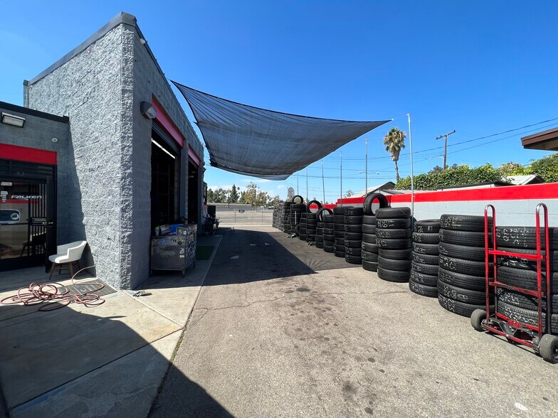 1129 N Lemon St, Anaheim, CA à vendre - Photo du bâtiment - Image 2 de 17