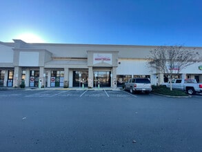 1300-1360 W Main St, Turlock, CA for lease Interior Photo- Image 1 of 10