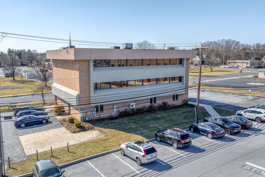 99 November Dr, Camp Hill, PA for lease - Building Photo - Image 3 of 31