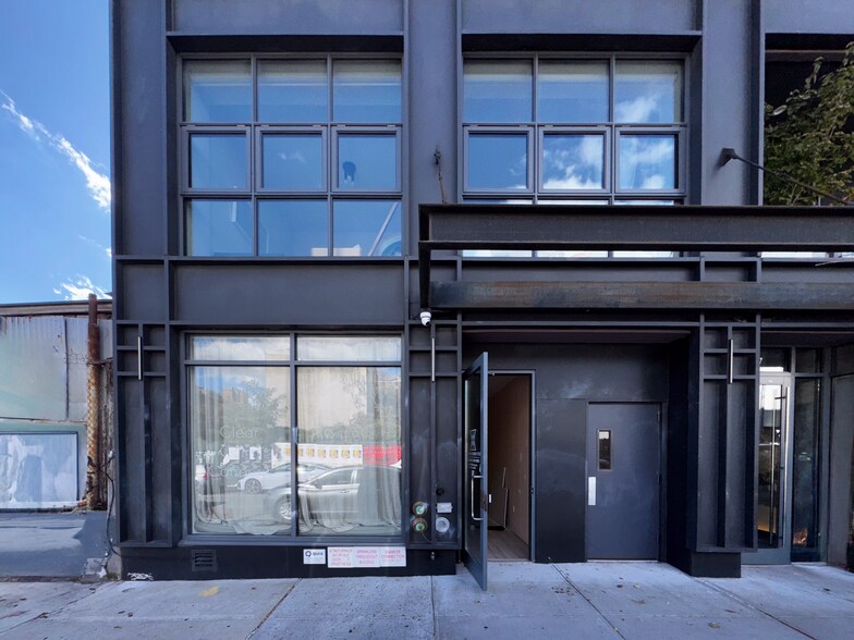 170 S 1st St, Brooklyn, NY à vendre - Photo du bâtiment - Image 3 de 30