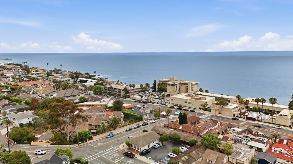 1495 Glenneyre St, Laguna Beach, CA à louer - Photo du bâtiment - Image 3 de 17