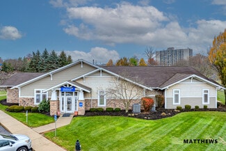 Plus de détails pour 31 Conservatory Dr, Barberton, OH - Bureau à vendre