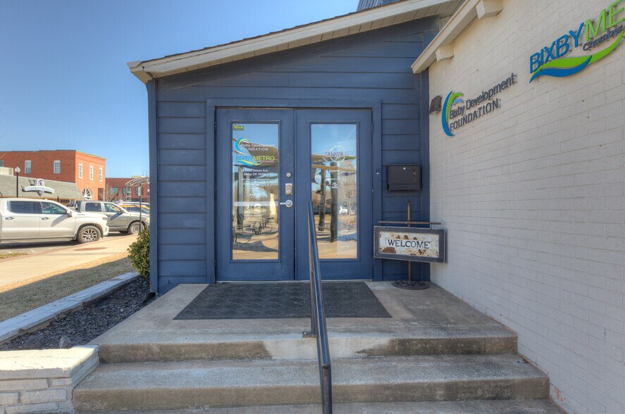 12 W Dawes Ave, Bixby, OK à vendre - Photo du bâtiment - Image 2 de 26