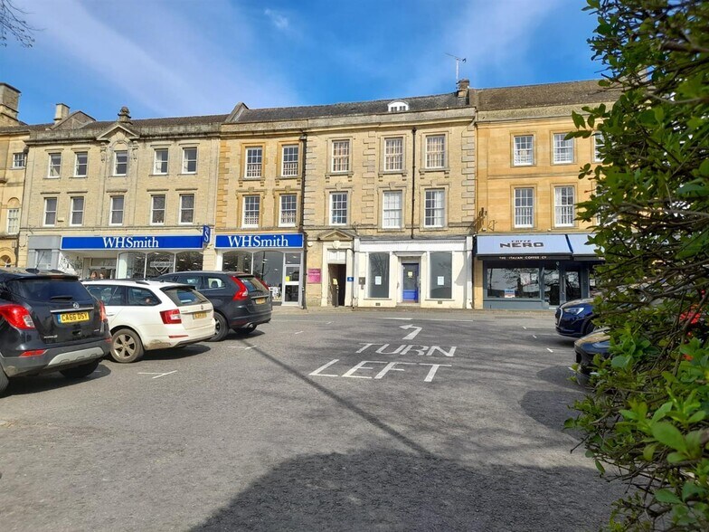 11 High St, Chipping Norton à vendre - Photo du bâtiment - Image 2 de 14