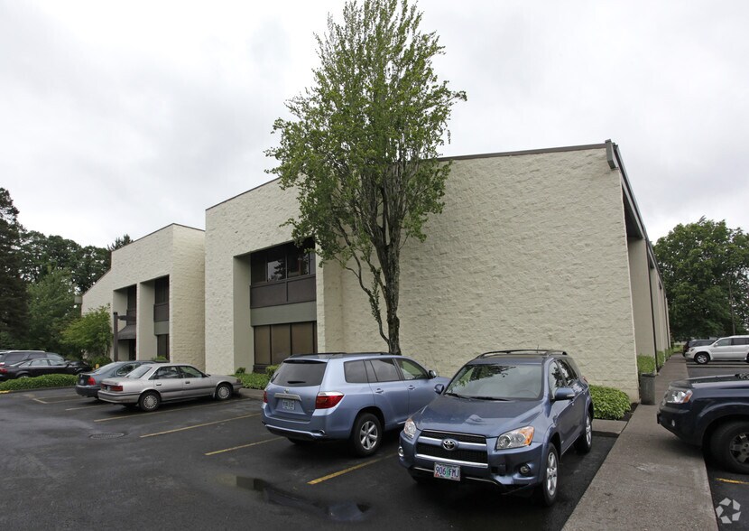 7150 SW Hampton St, Tigard, OR à vendre - Photo du bâtiment - Image 2 de 3