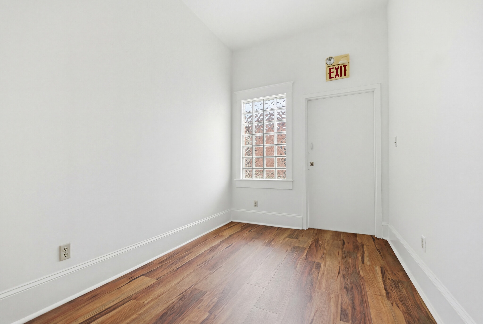 483 Moreland Ave NE, Atlanta, GA for lease Interior Photo- Image 1 of 4