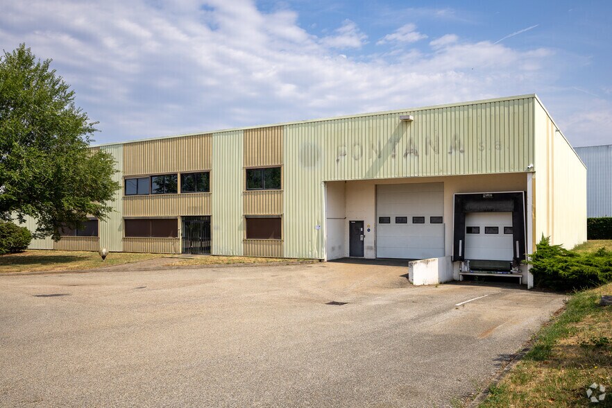 8 Rue Des Freres Lumiere, Genas à vendre - Photo principale - Image 1 de 3