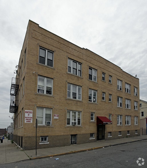 92 Carroll St, Paterson, NJ for sale - Building Photo - Image 3 of 3