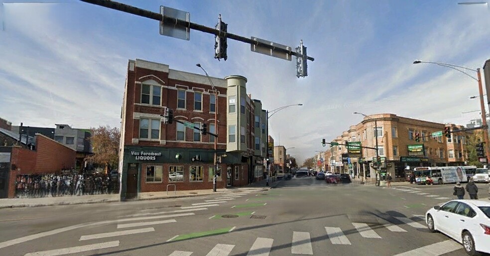 2300 N Milwaukee Ave, Chicago, IL for lease - Primary Photo - Image 1 of 6