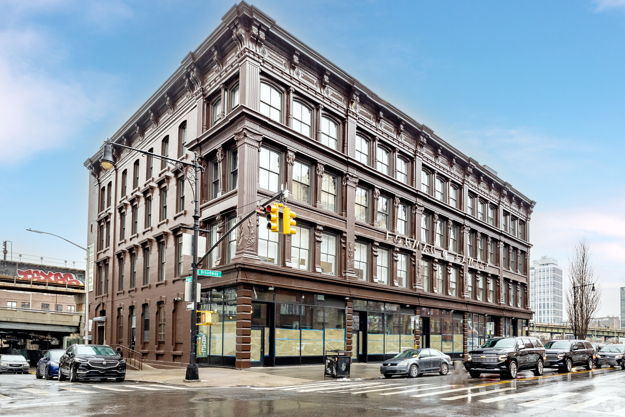 183-195 Broadway, Brooklyn, NY for lease Primary Photo- Image 1 of 6