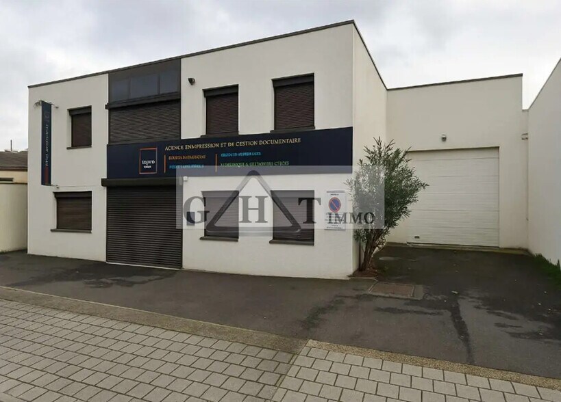 Flex dans Colombes à louer - Photo du bâtiment - Image 1 de 3