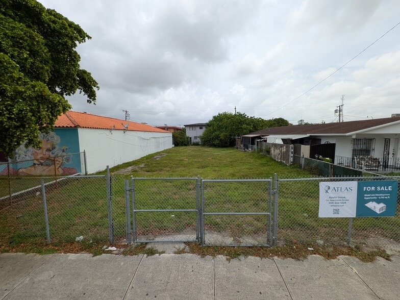 33 W 3rd St, Hialeah, FL for sale - Building Photo - Image 3 of 9