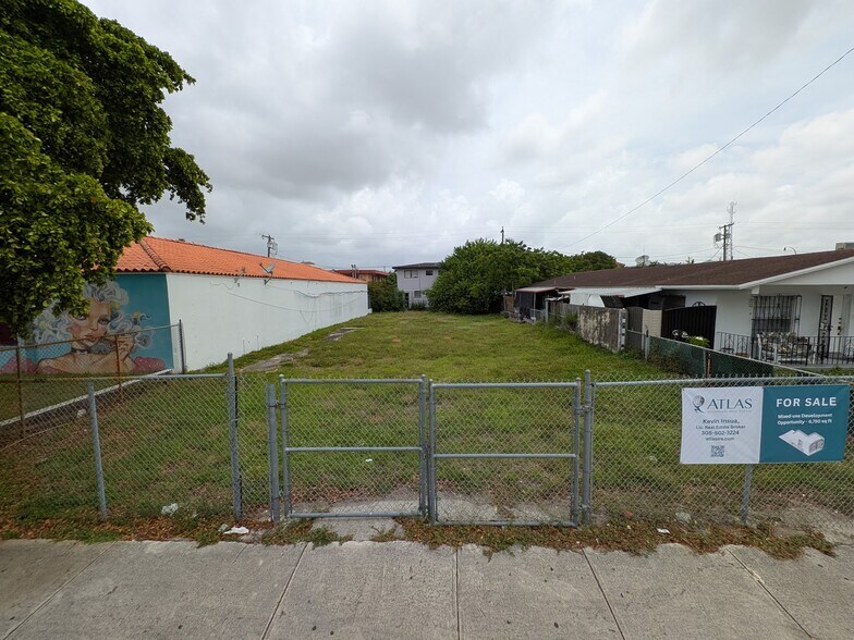 33 W 3rd St, Hialeah, FL à vendre - Photo du bâtiment - Image 3 de 9
