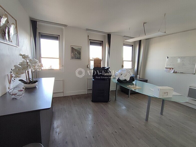 Office in Montpellier for sale - Interior Photo - Image 2 of 7