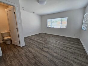 2952 Honolulu Ave, Glendale, CA for lease Interior Photo- Image 1 of 3