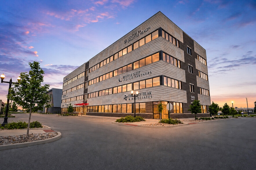 9410 Calumet Ave, Munster, IN for lease - Building Photo - Image 3 of 22