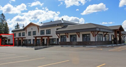 232 Spruce St, Red Deer County, AB à louer Photo du bâtiment- Image 1 de 2