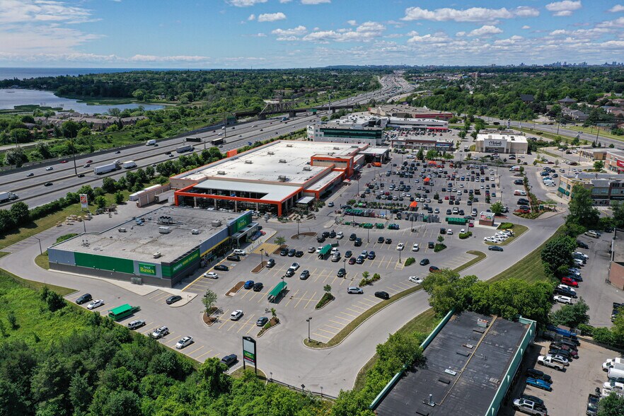 1105 Kingston Rd, Pickering, ON à louer - Photo du bâtiment - Image 1 de 5