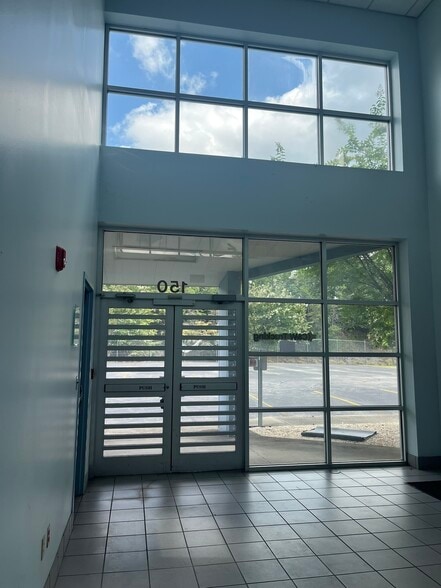 150 Daniel Payne Dr, Birmingham, AL for lease - Building Photo - Image 3 of 5